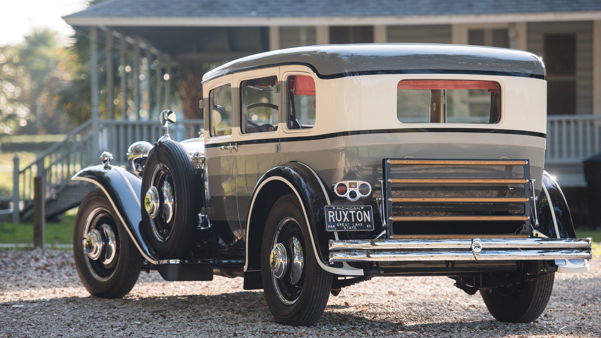 【犯规解析】比赛中那些令人尴尬的犯规瞬间集锦，犯规的规则