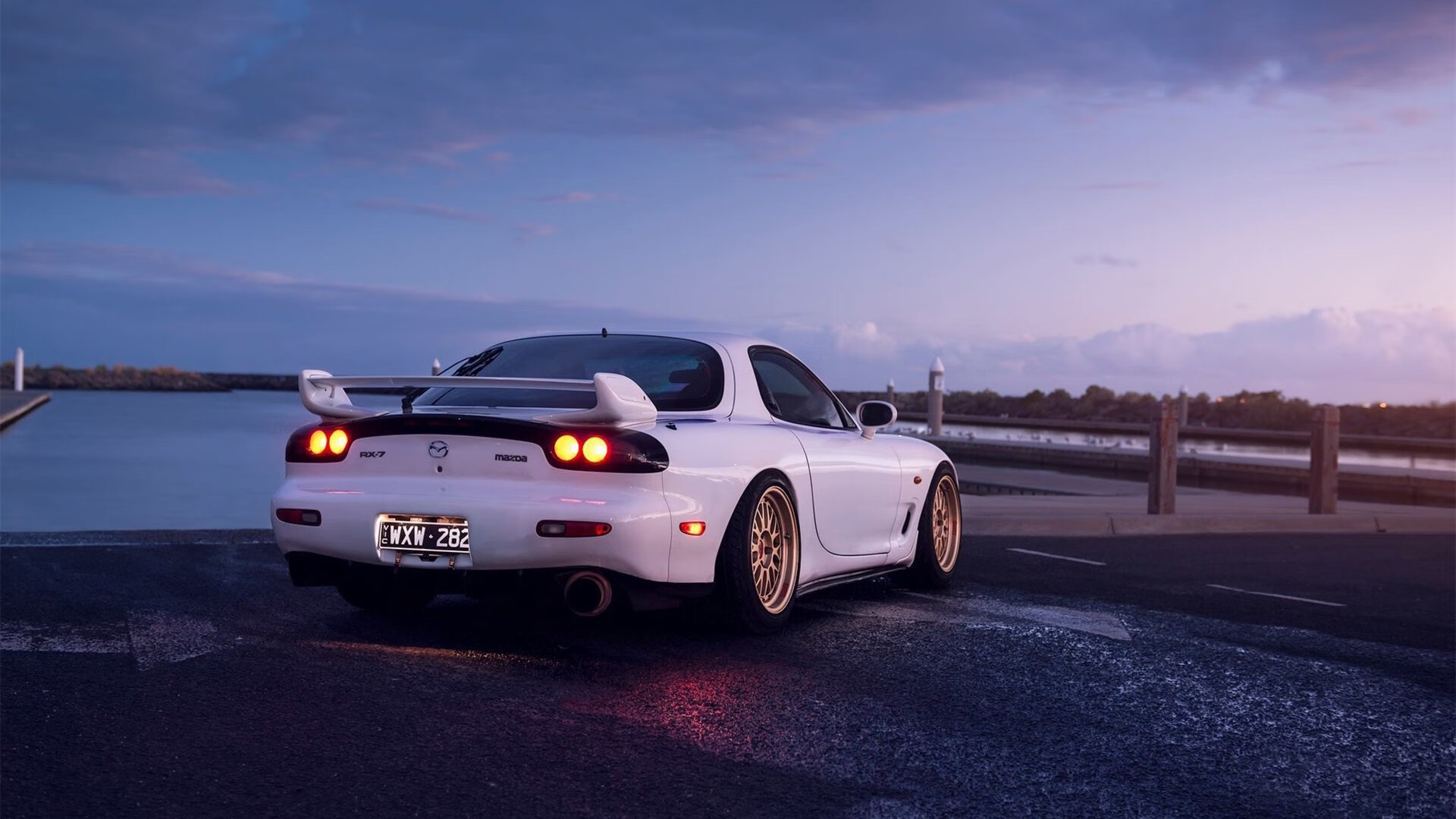 德甲激战：拜仁在补时阶段绝杀多特，榜首变化瞬间发生，德甲拜仁对多特