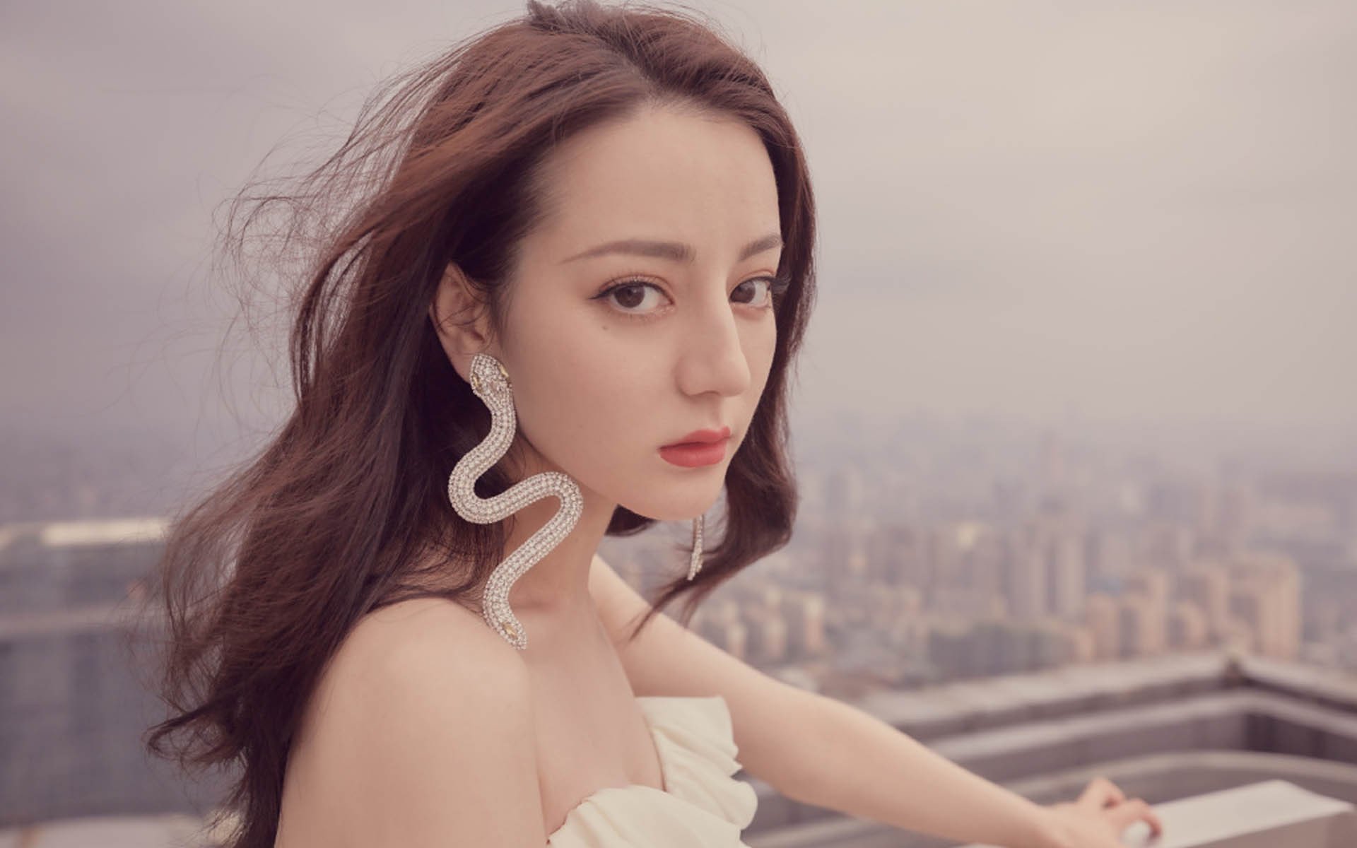 “极速滑行”——在急弯与直道中遨游自如,极速滑冰图片