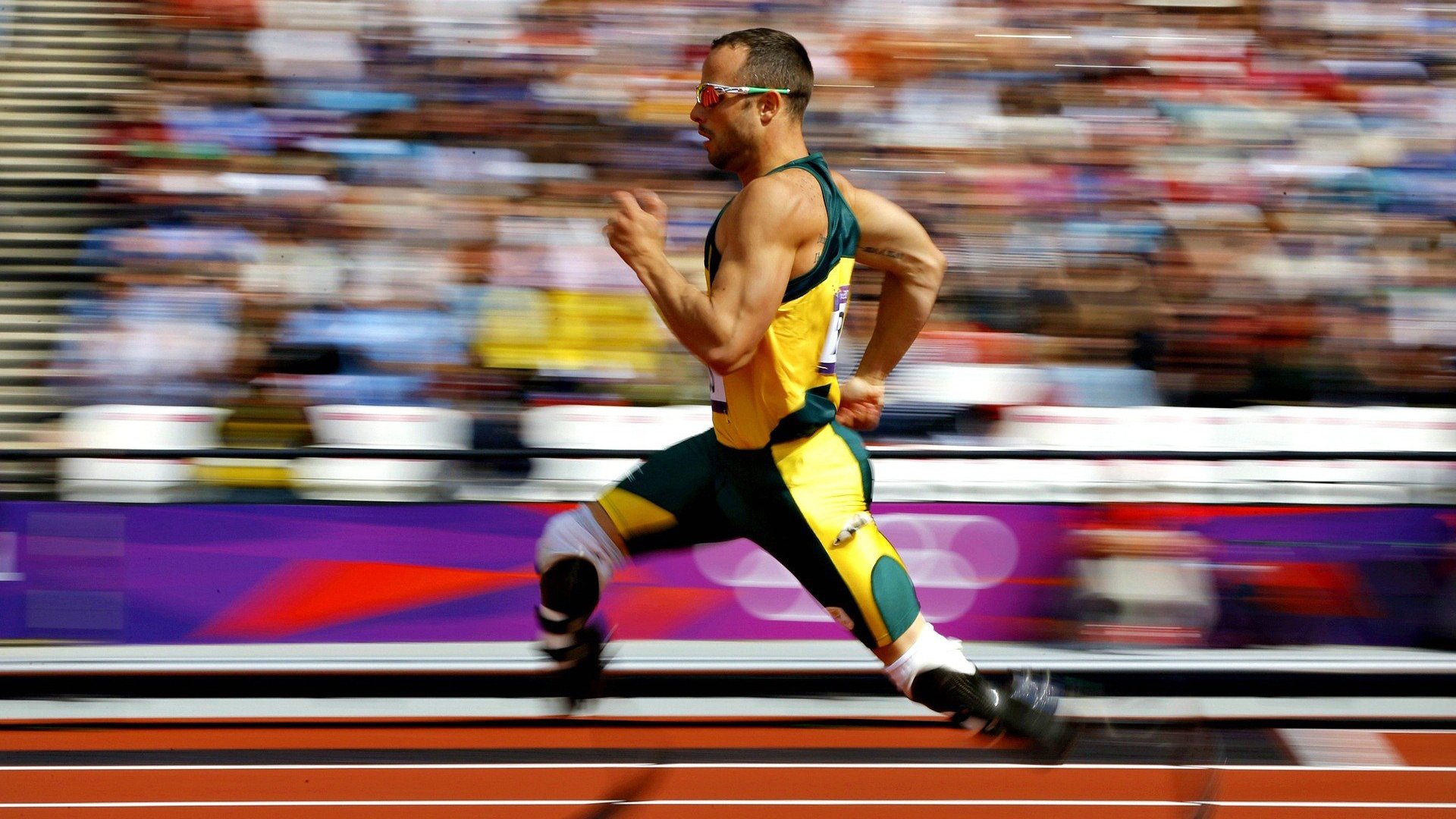 嘉宾评论:名人纷纷发表对比赛的看法,比赛名人名言