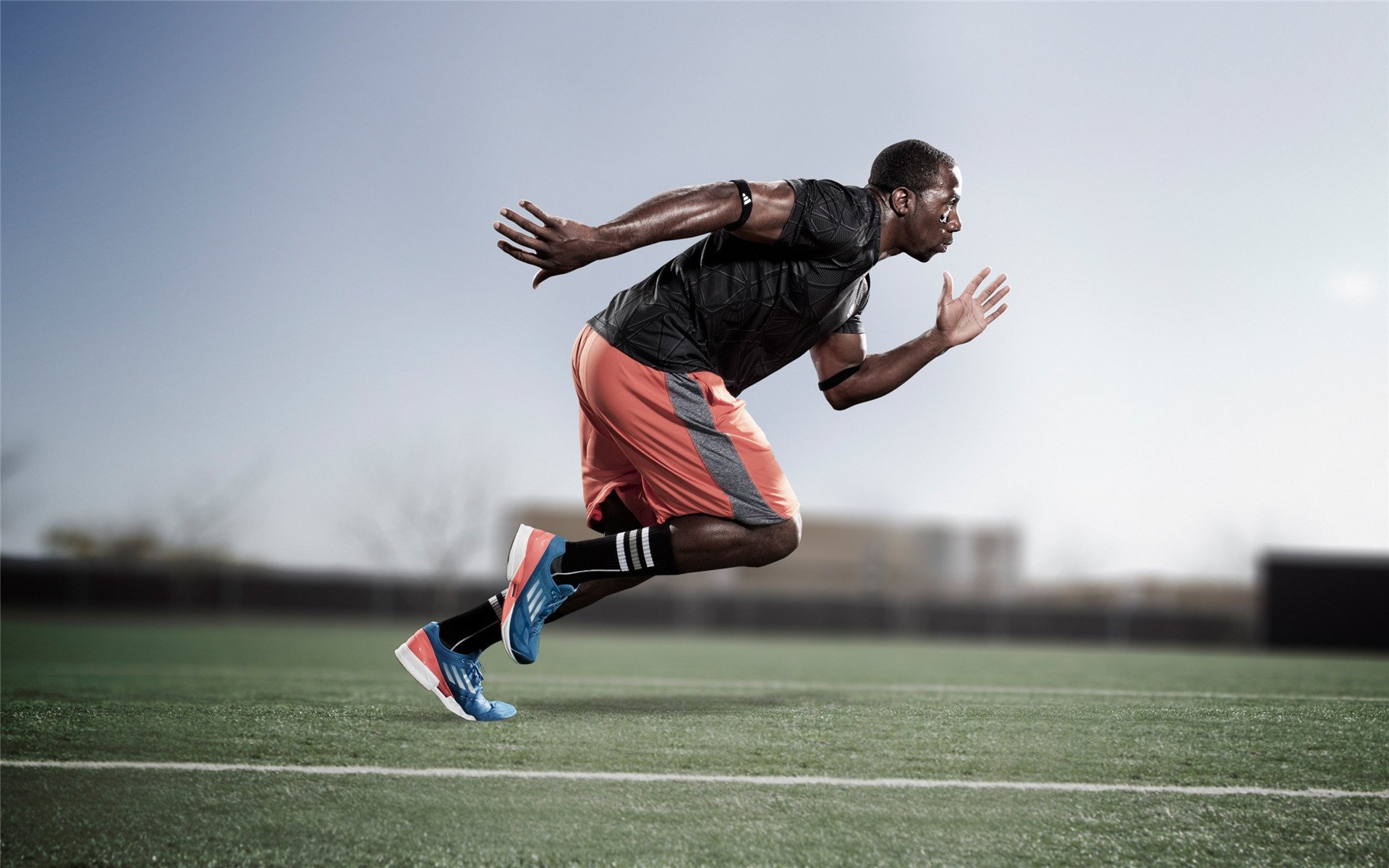 西甲战场：球星闪耀，荣誉争夺战已打响，西甲个人奖项